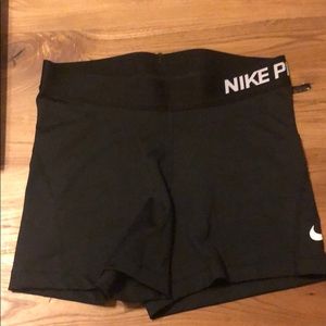 Women’s Nike Pro Dri-fit shorts size small